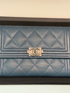 Chanel Boy Medium Flap Wallet Caviar Blue Card Holder Authentic